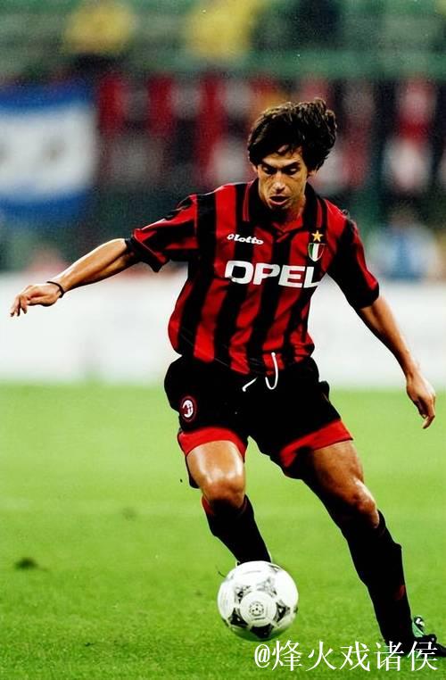 老照片勾起回忆：米兰传奇阿尔贝蒂尼再现辉煌岁月
