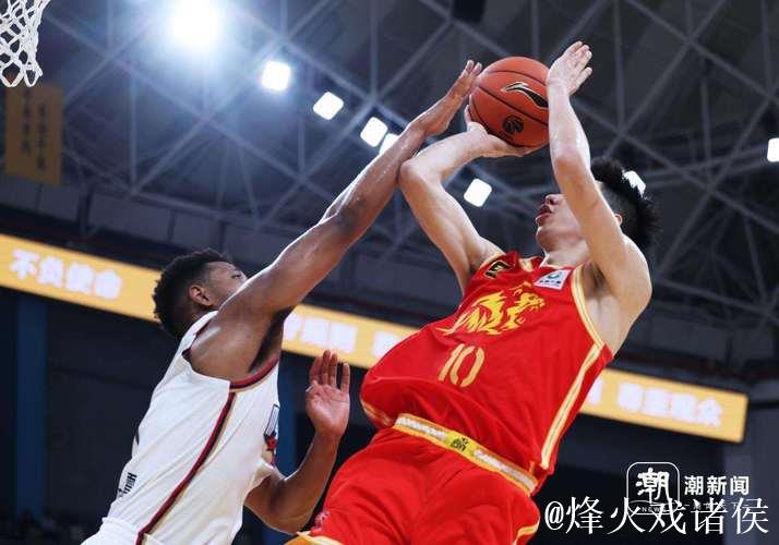 CBA新赛季常规赛揭幕战 浙江方兴渡赢下开门红